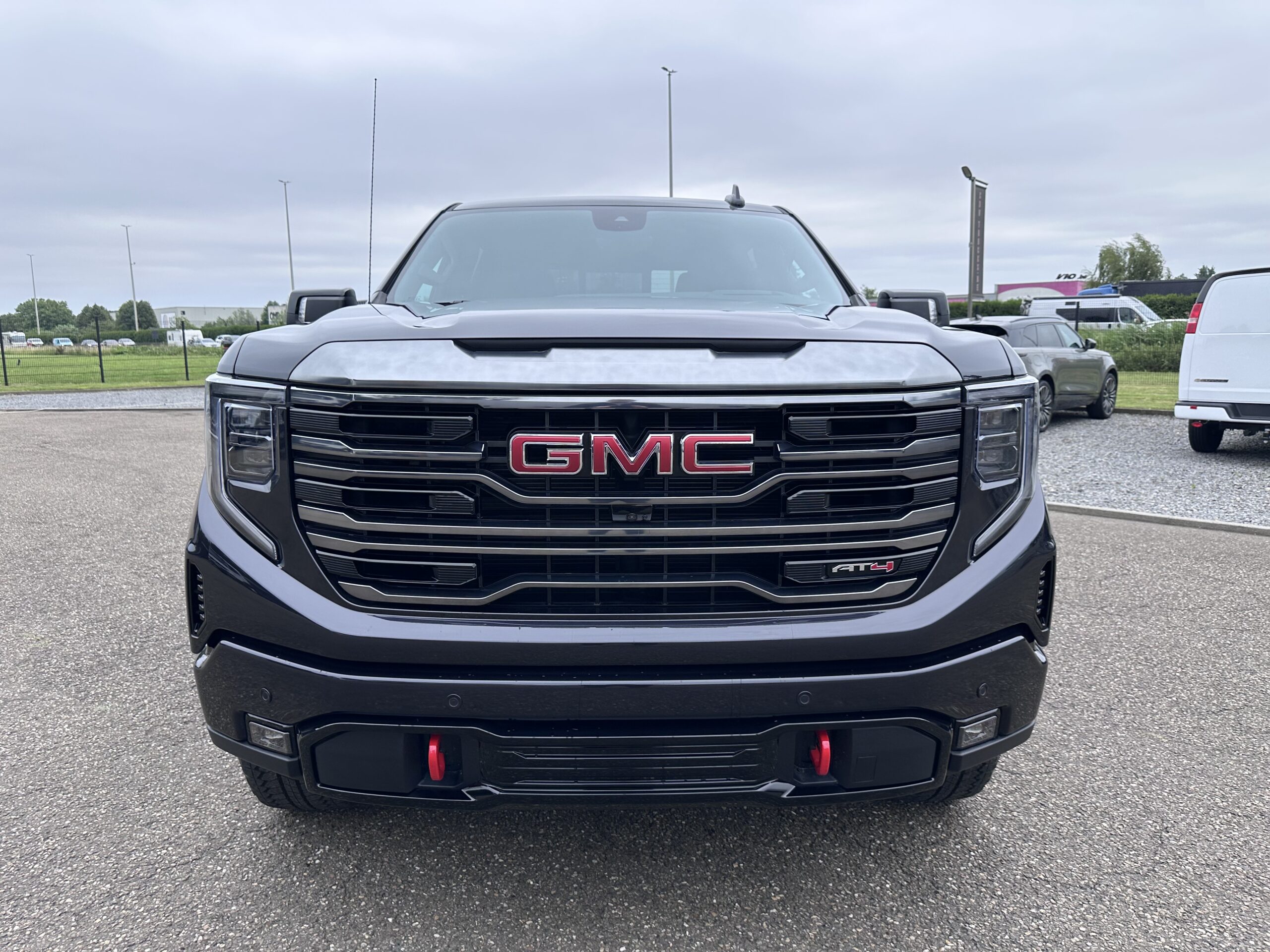 NIEUWE GMC SIERRA 1500 AT4 €77900 Exclusief btw
